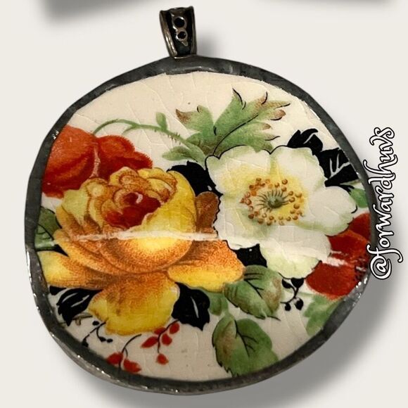 Handcrafted Pendant & Matching Earrings – Cottagecore - Picture 3 of 8